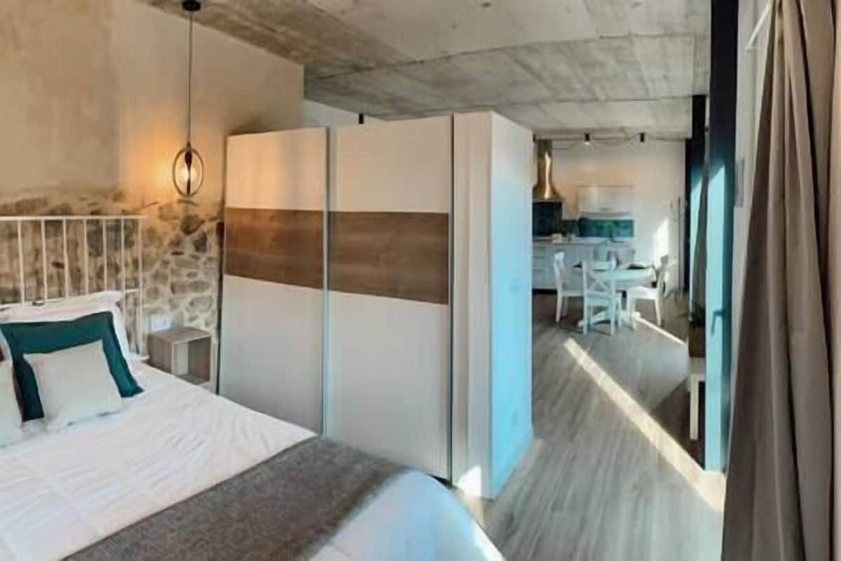 West Coast Apartment