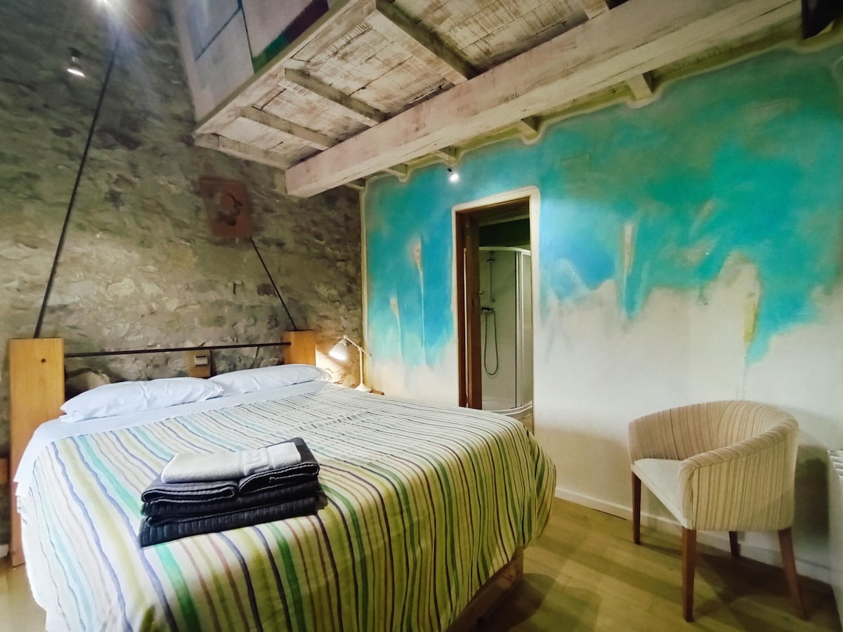 Habitación Doble Cian · Baño Privado · Cartes