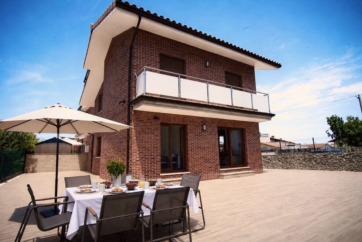La Villa de Miera - 12809